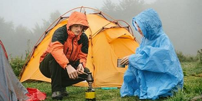 کوهنوردی زیر باران